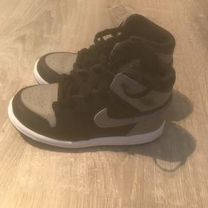Jordan 1 retro Gray and Black